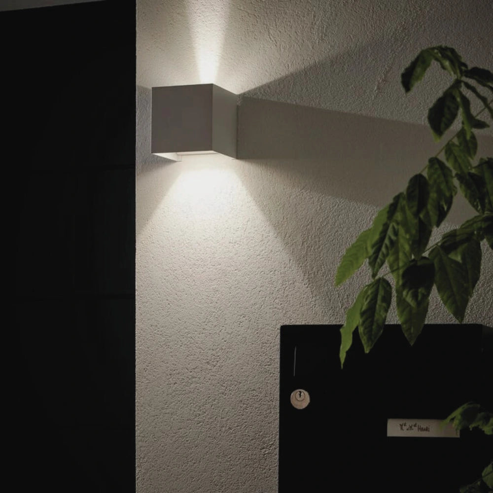 adjustable-wall-light-modern-led-sconce-dimmable-indoor-outdoor-img9.webp