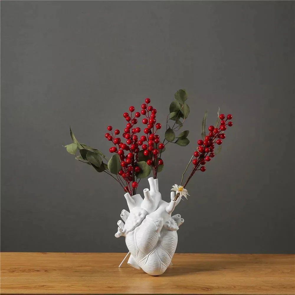anatomical-heart-resin-vase-for-dried-flowers-img15.webp