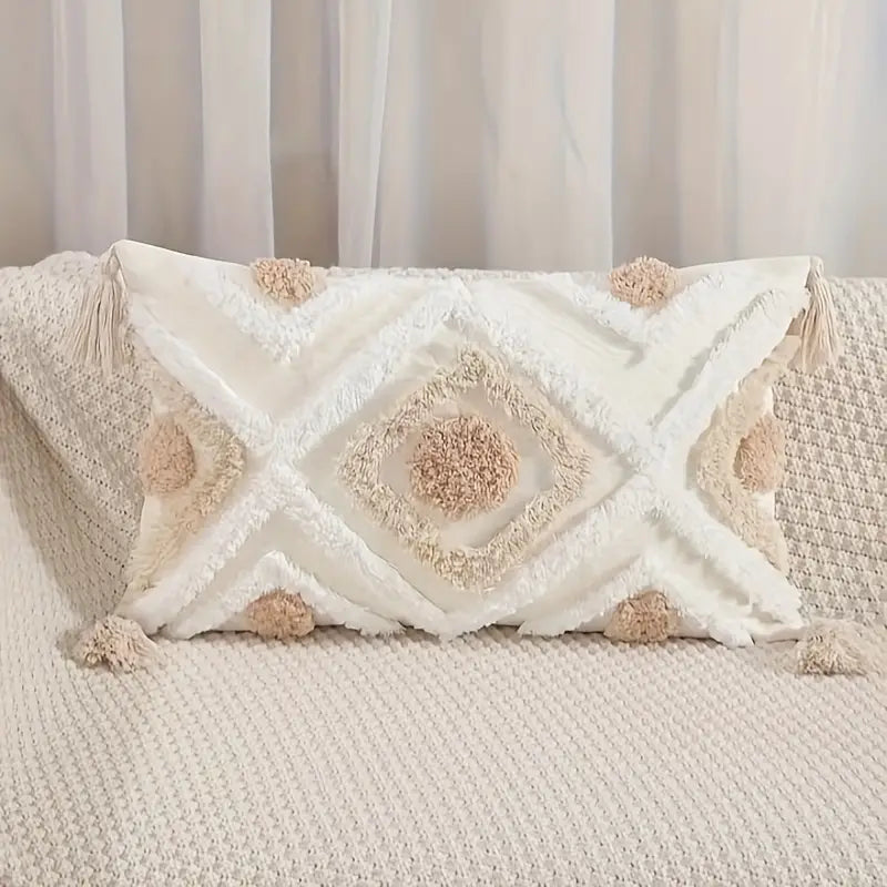 bohemian-tufted-cotton-cushion-cover-with-geometric-tassels-img2.webp