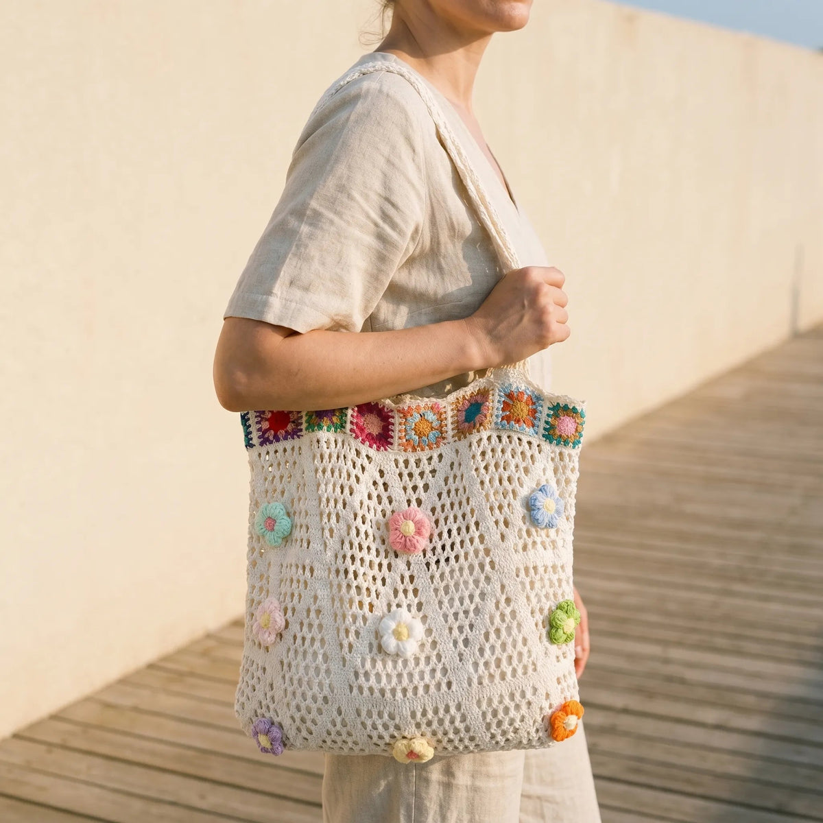 boho-crochet-tote-bag-handmade-beach-shoulder-bag-for-women-img1.webp
