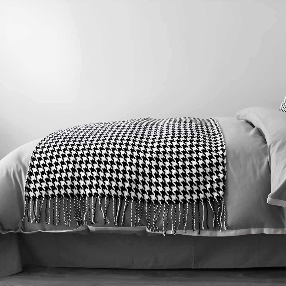 classic-houndstooth-tasselled-wool-throw-blanket-img5.jpg