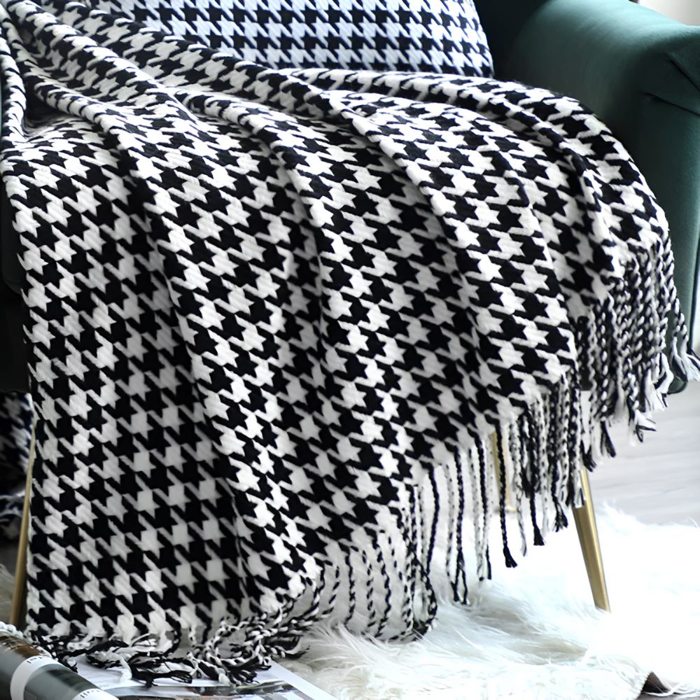 classic-houndstooth-tasselled-wool-throw-blanket-img7.jpg
