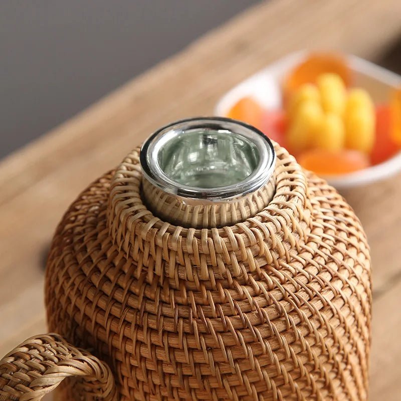 compact-insulated-vacuum-flask-1l-hot-cold-temperature-retention-img5.jpg