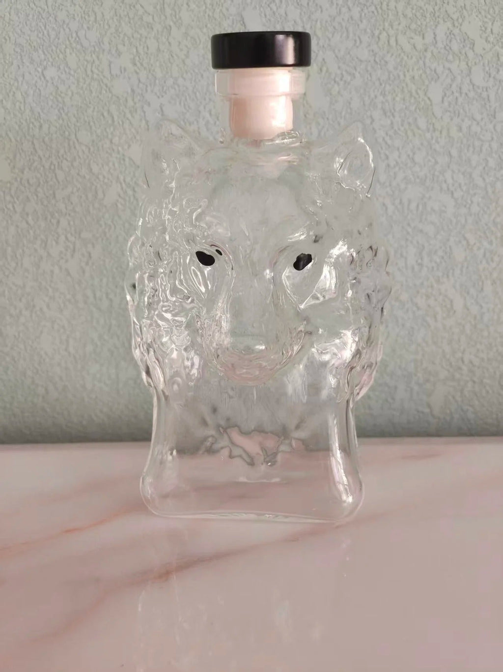 decorative-whiskey-decanter-750ml-wolf-head-glass-design-img5.jpg