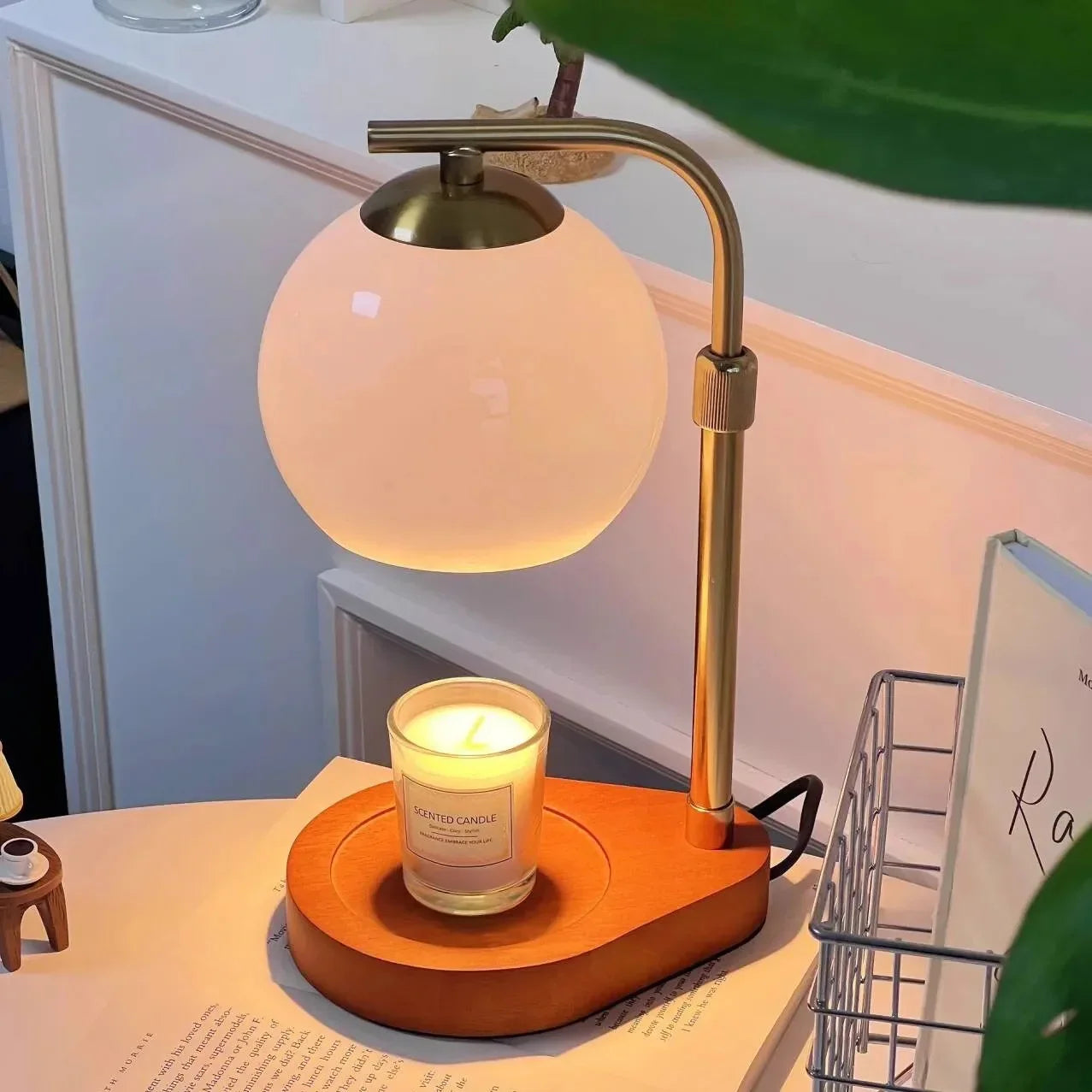 elegant-candle-warmer-lamp-with-warm-ambient-glow-img4.jpg