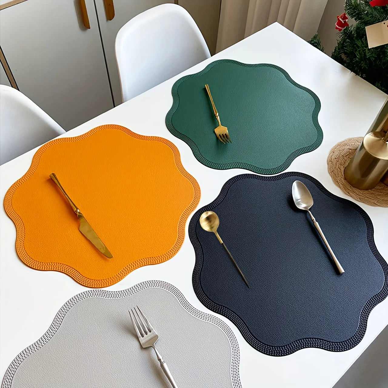 elegant-round-placemats-38cm-waterproof-faux-leather-embossed-design-img1.webp