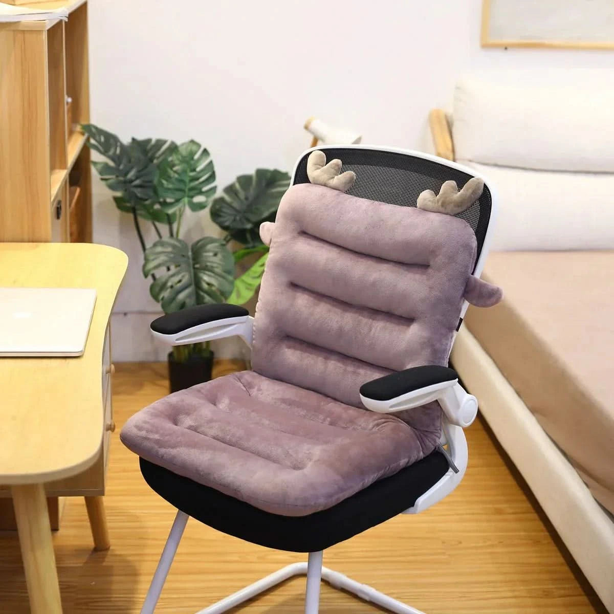 ergonomic-back-seat-cushion-with-non-slip-soft-padding-img1.webp