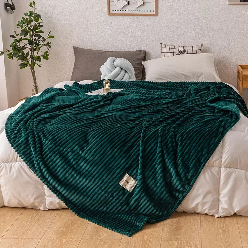 flannel-thick-autumn-blanket-ultra-soft-warm-cozy-img2.webp