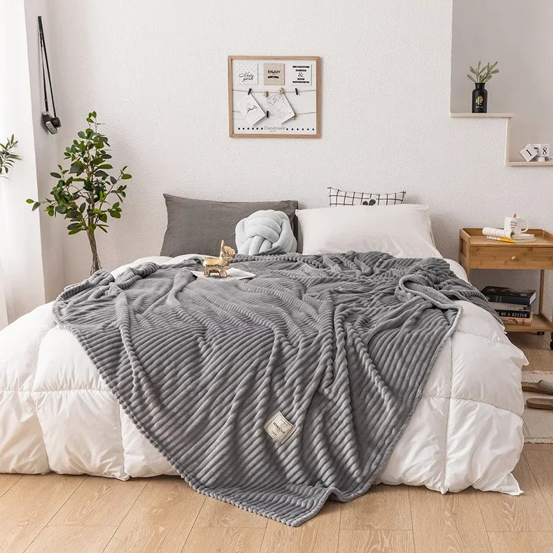 flannel-thick-autumn-blanket-ultra-soft-warm-cozy-img6.webp