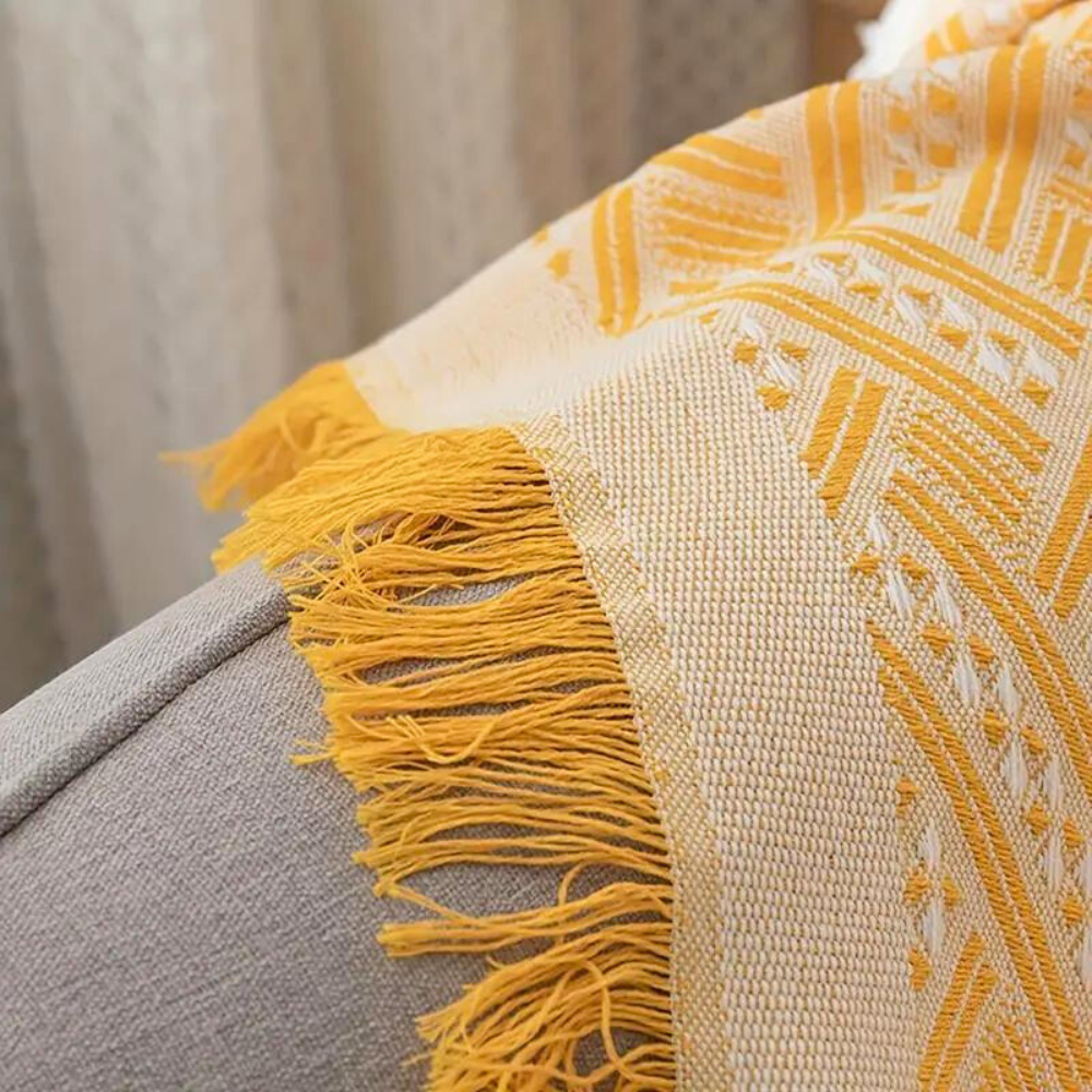 foldable-cotton-picnic-mat-with-vibrant-geometric-pattern-img3.png