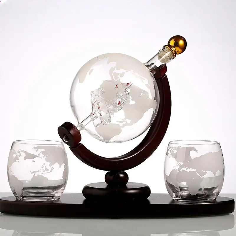 globe-shaped-whiskey-decanter-set-850ml-spirits-serving-img2.png