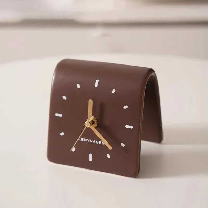 handcrafted-ceramic-desk-clock-with-minimalist-elegance-img6.jpg