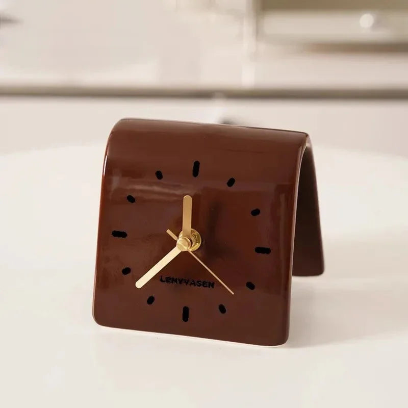 handcrafted-ceramic-desk-clock-with-minimalist-elegance-img8.jpg