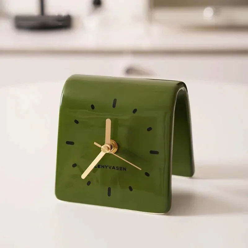 handcrafted-ceramic-desk-clock-with-minimalist-elegance-img9.jpg