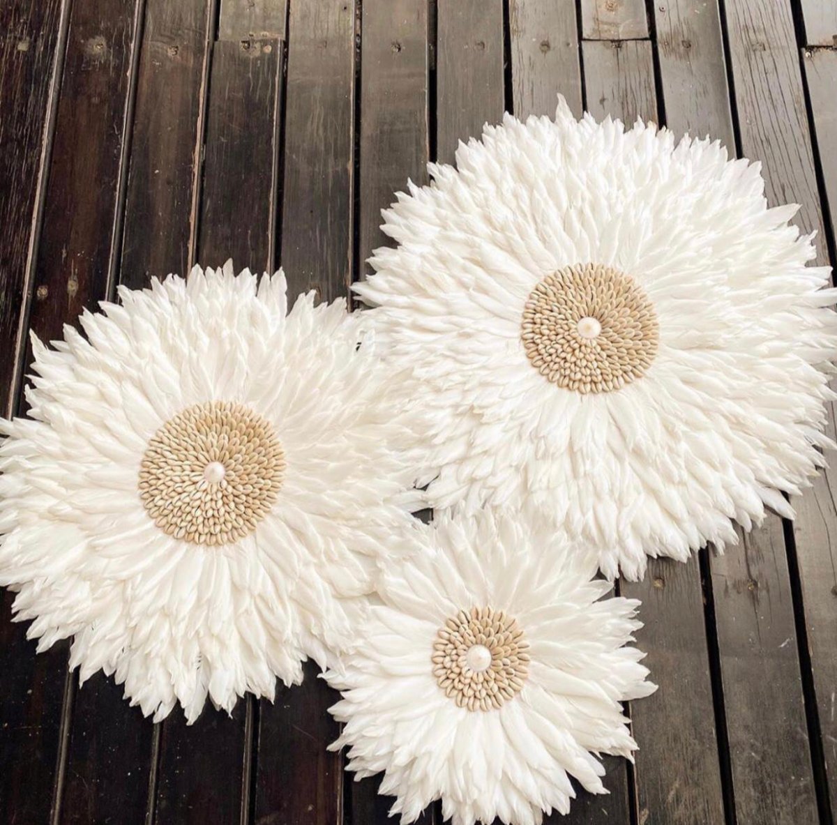 handcrafted-white-feather-juju-hat-wall-decoration-img2.jpg