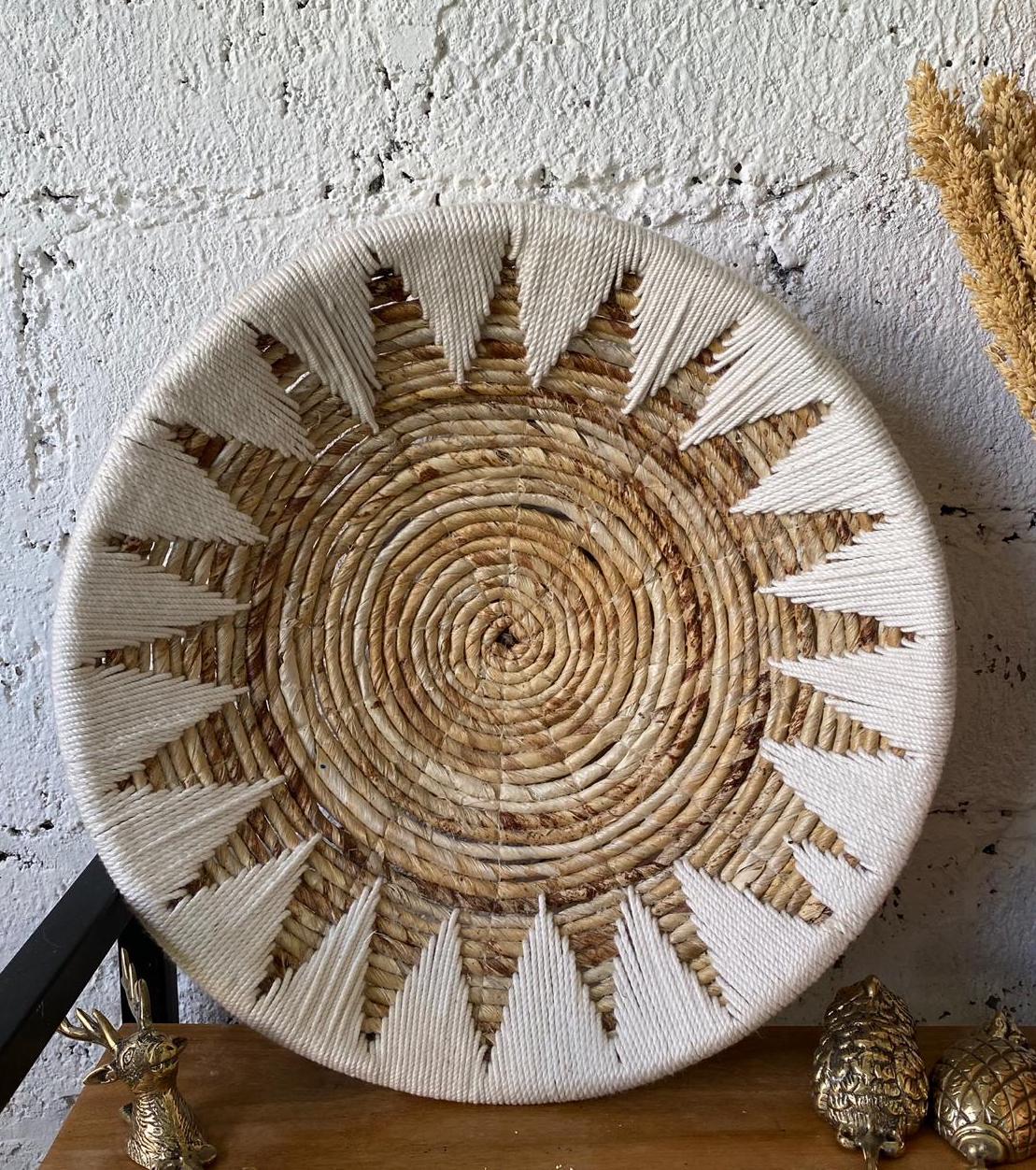 handwoven-seagrass-wall-basket-with-tribal-pattern-img3.jpg