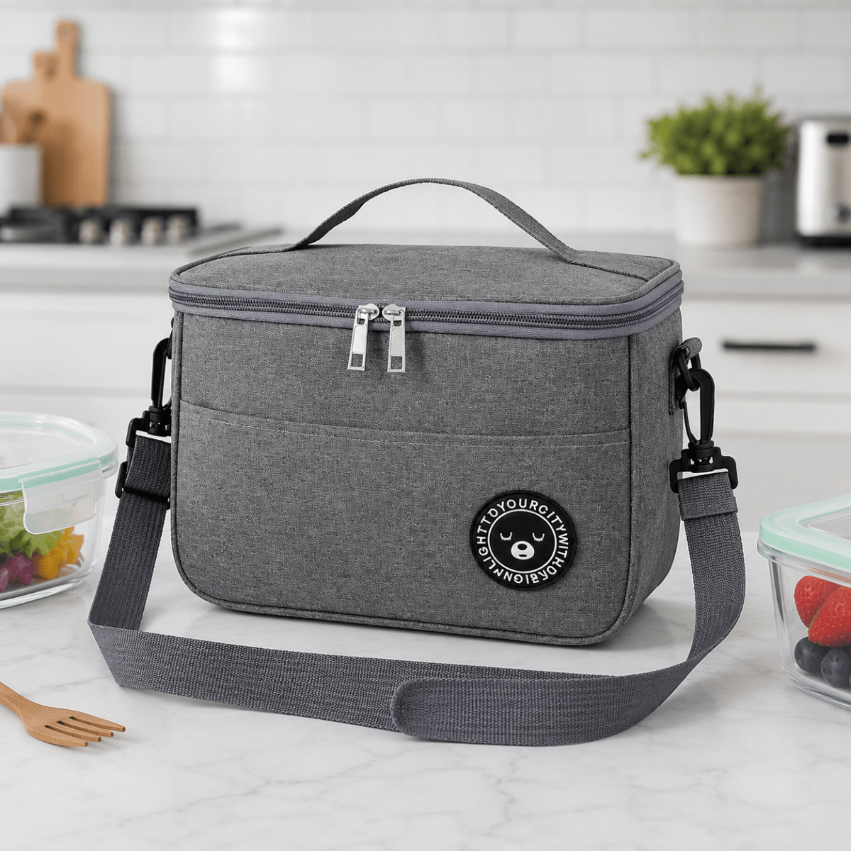 insulated-cooler-bag-for-fresh-snacks-and-drinks-on-the-go-img1.png