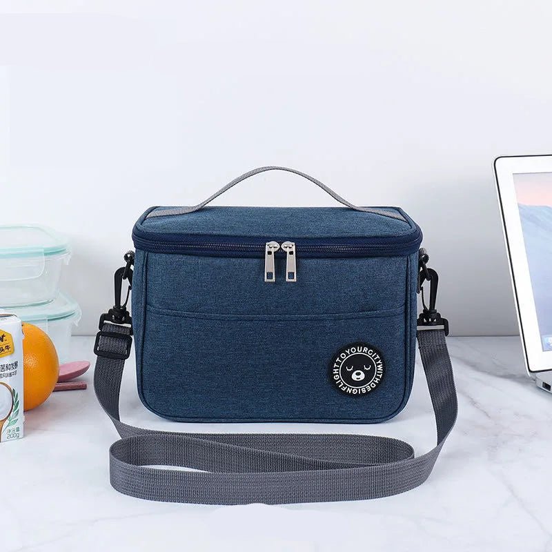 insulated-cooler-bag-for-fresh-snacks-and-drinks-on-the-go-img5.webp