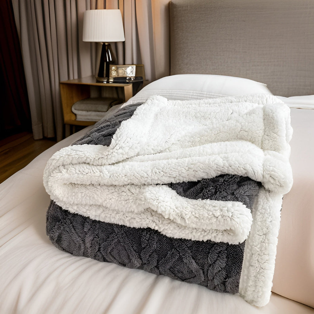 luxe-double-sided-fleece-blanket-for-ultimate-winter-comfort-img10.jpg