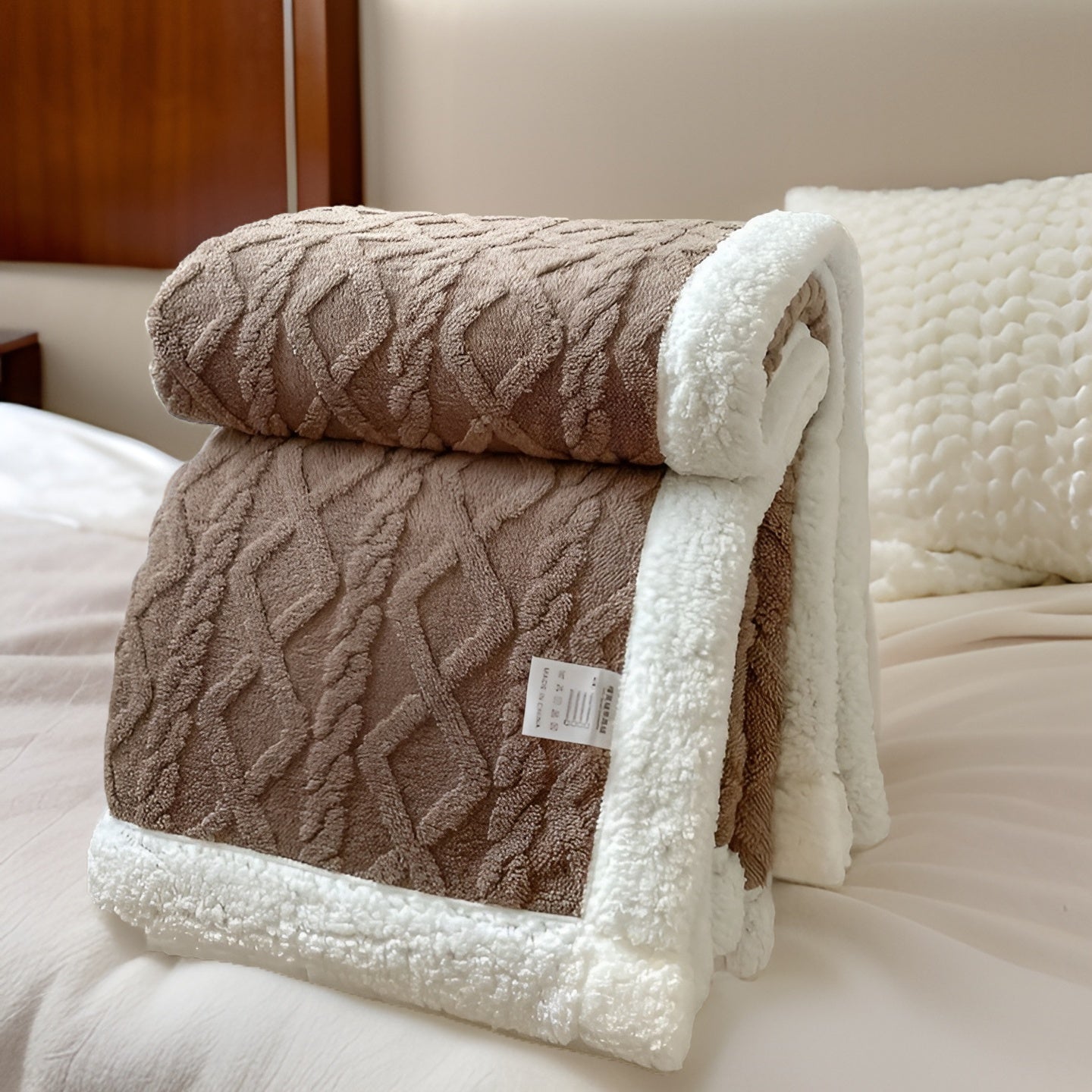 luxe-double-sided-fleece-blanket-for-ultimate-winter-comfort-img19.jpg