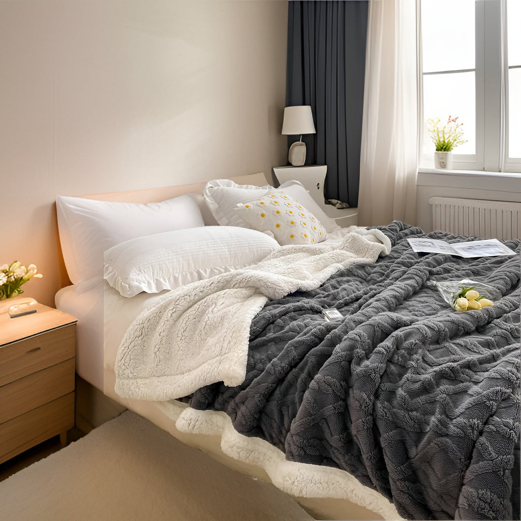 luxe-double-sided-fleece-blanket-for-ultimate-winter-comfort-img7.jpg
