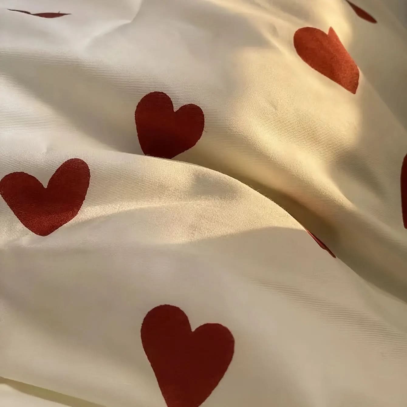 microfiber-sheet-set-heart-print-ultra-soft-romantic-design-img2.jpg