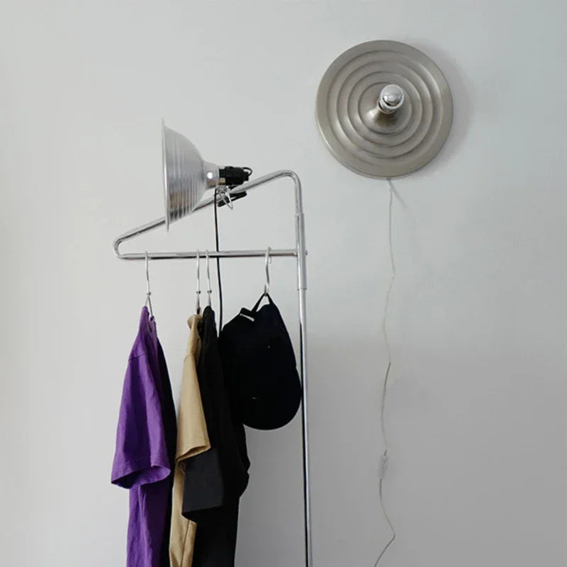 mid-century-bauhaus-table-lamp-with-minimalist-metal-base-img2.webp