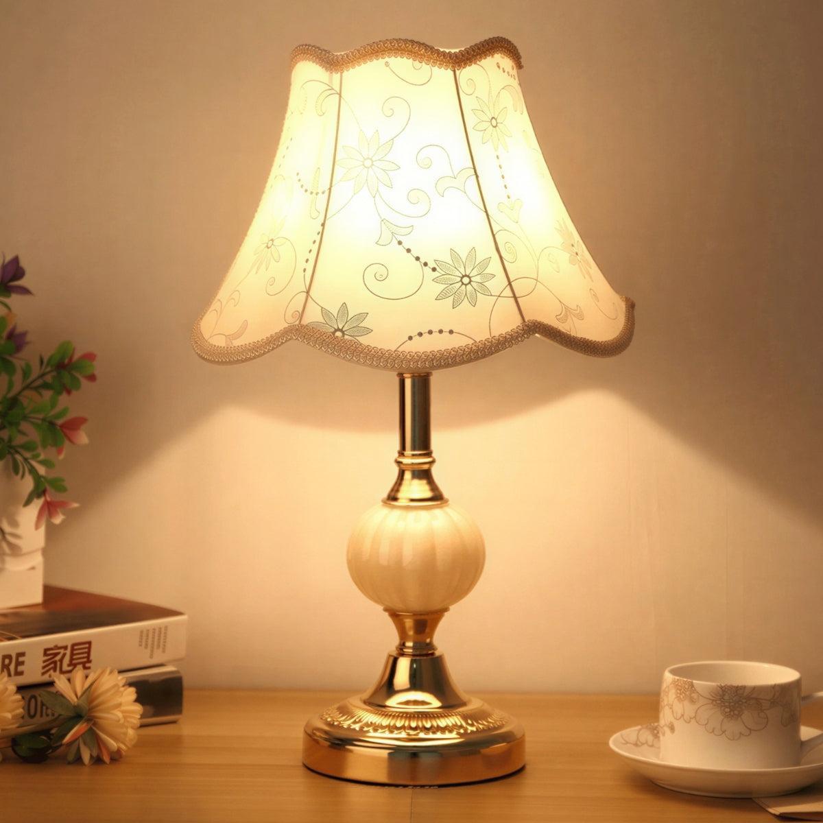 mid-century-table-lamp-with-scandinavian-nordic-design-img3.jpg