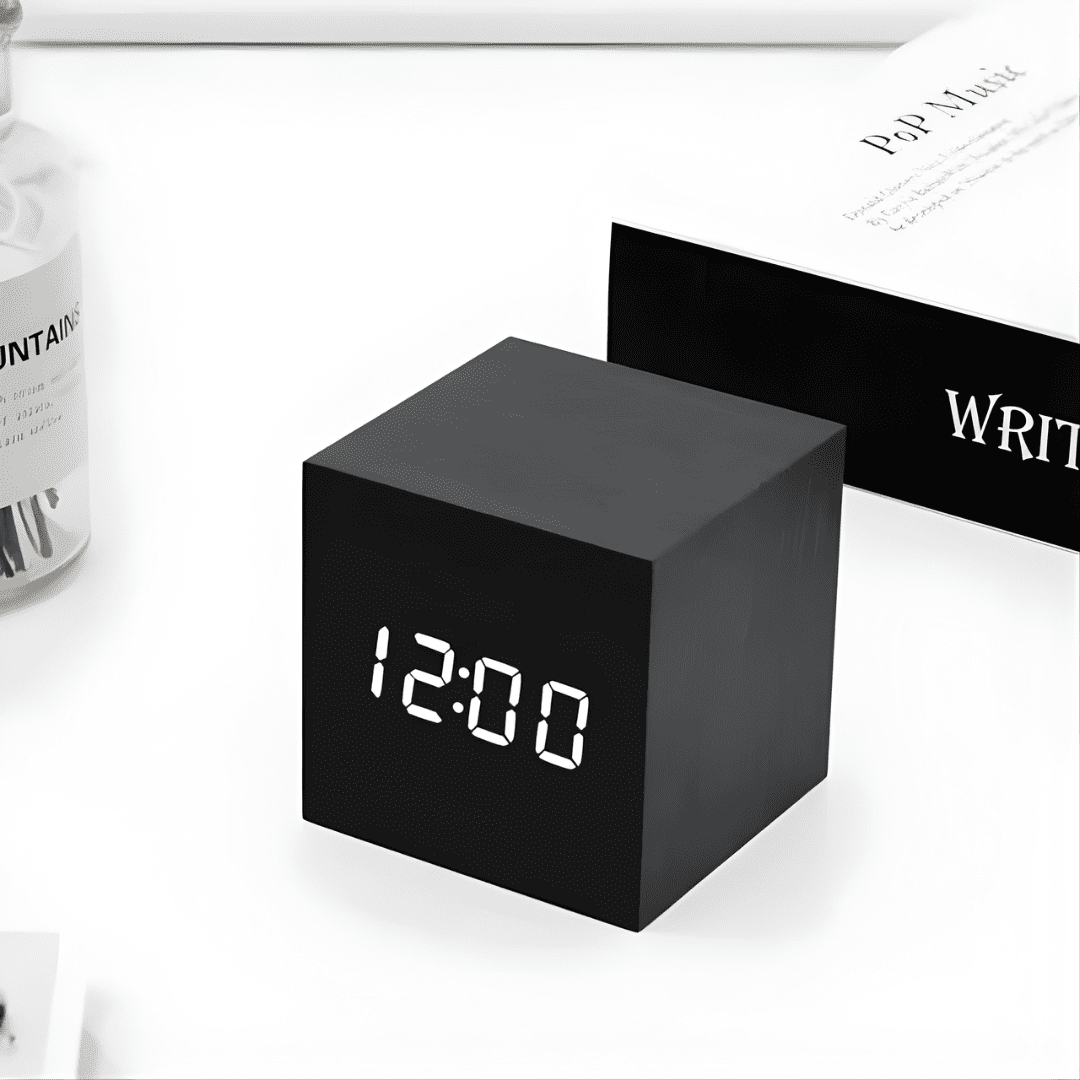 minimalist-led-cube-alarm-clock-with-smart-display-img1.png