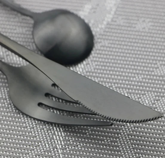minimalist-stainless-steel-cutlery-set-30-piece-dishwasher-safe-img3.webp