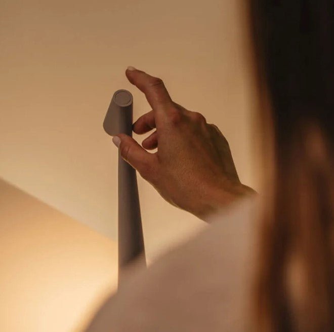 minimalist-table-lamp-with-wireless-led-mood-lighting-img3.jpg