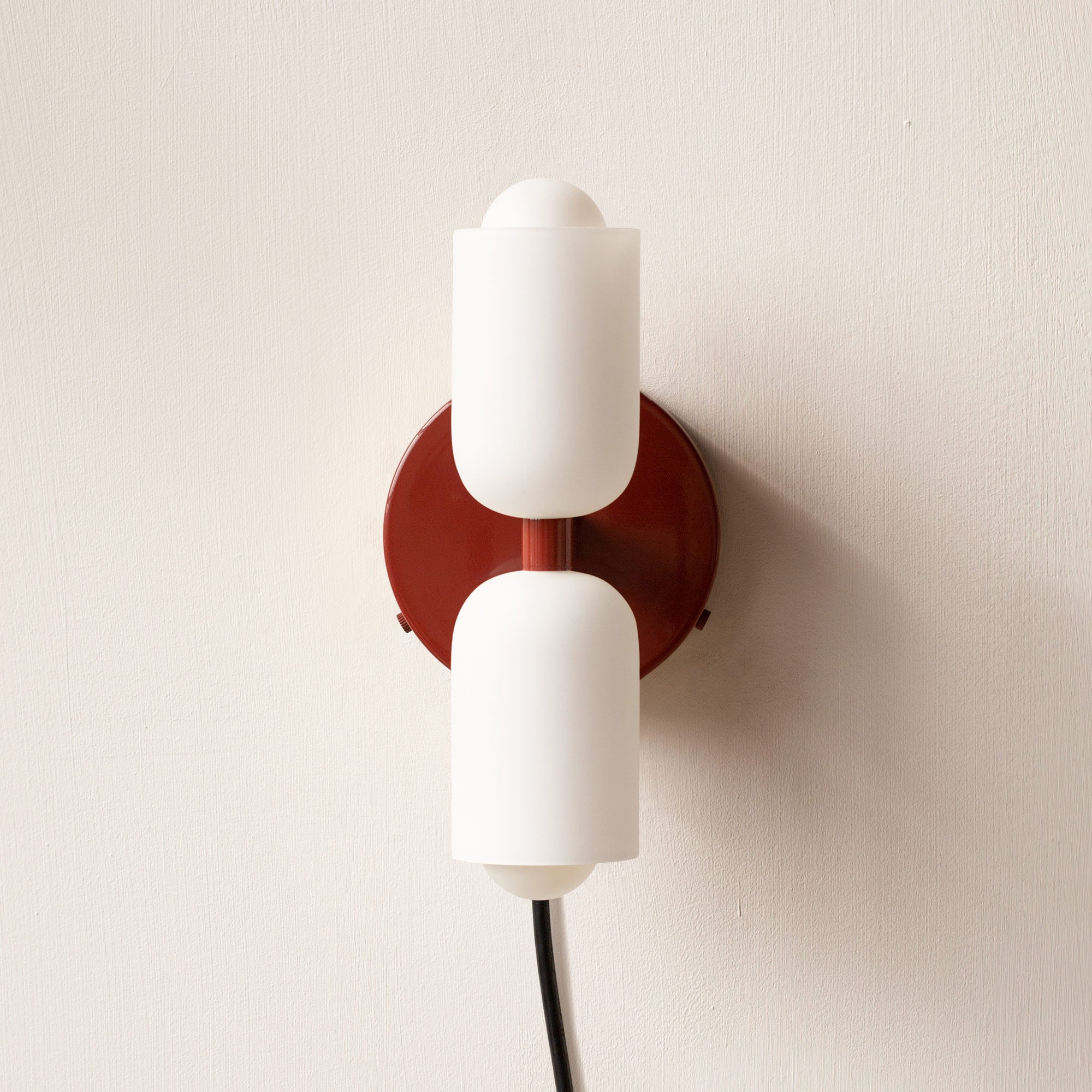 modern-acrylic-wall-sconce-with-up-down-light-effect-img10.jpg