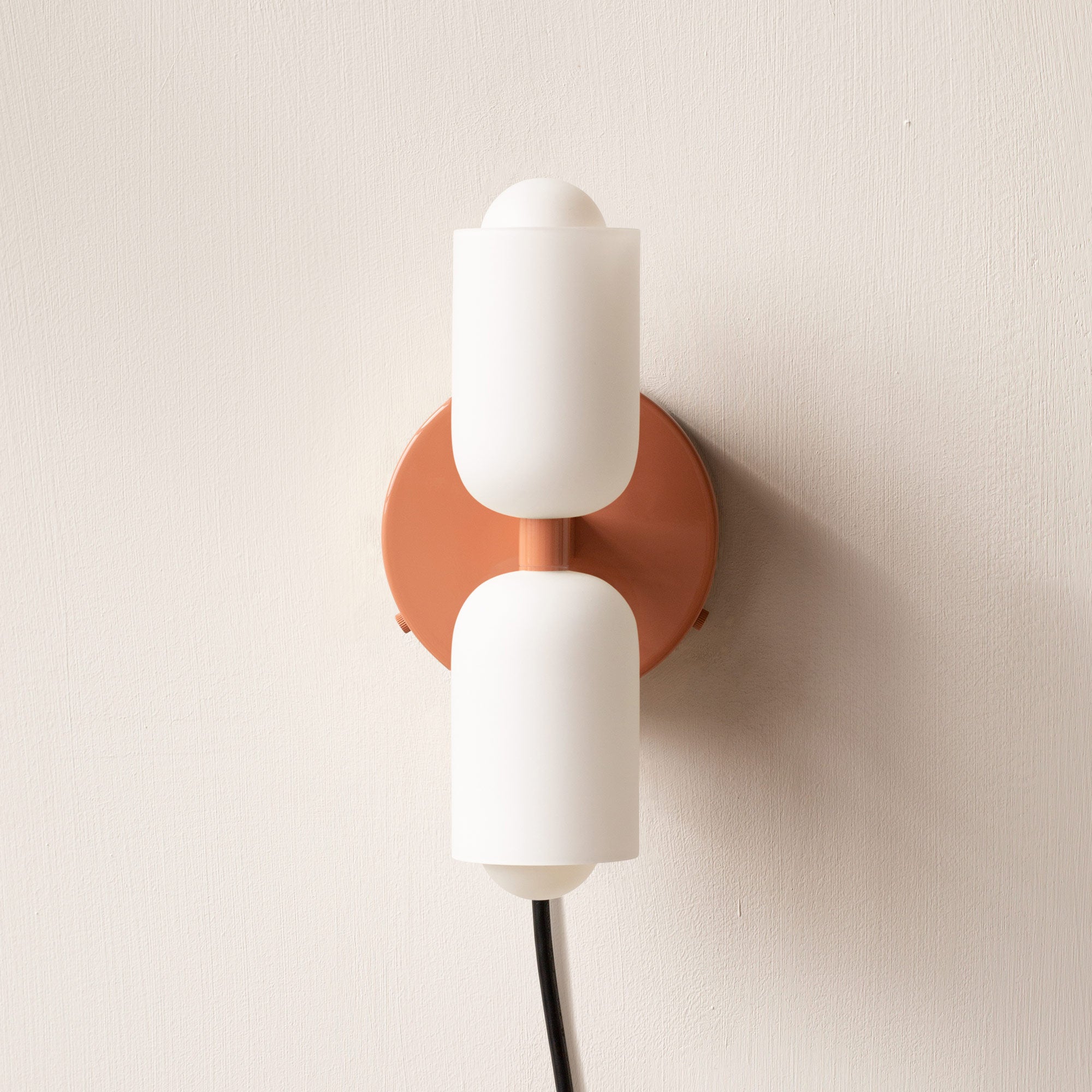 modern-acrylic-wall-sconce-with-up-down-light-effect-img15.jpg