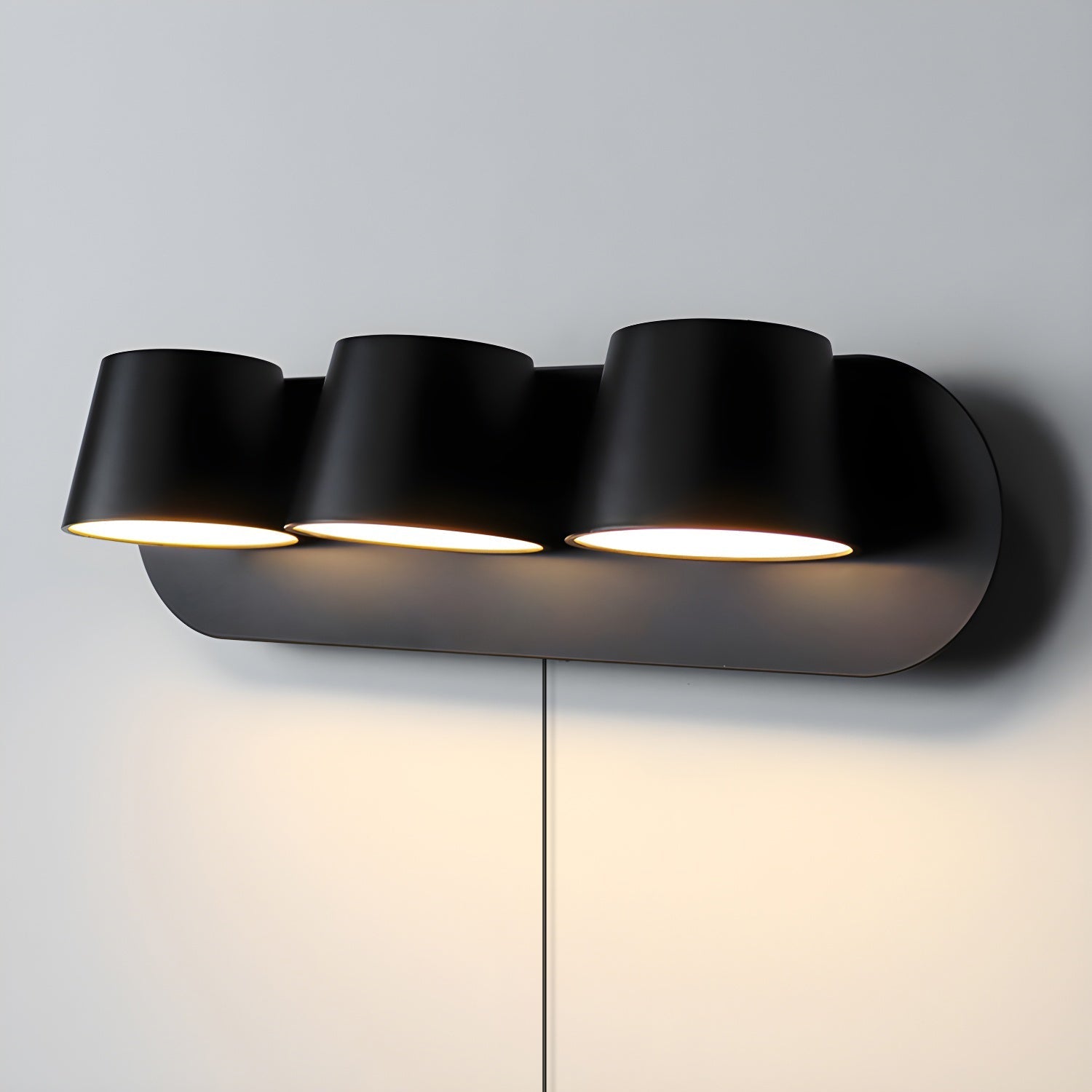 modern-adjustable-wall-sconce-with-integrated-led-for-reading-img3.jpg
