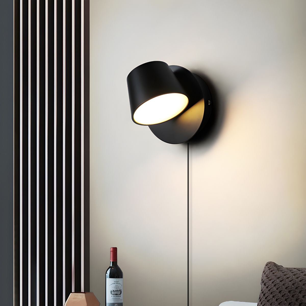 modern-adjustable-wall-sconce-with-integrated-led-for-reading-img5.jpg