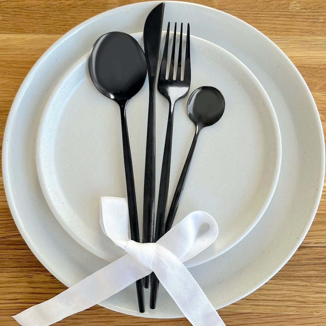 modern-black-flatware-set-24pc-dishwasher-safe-img1.webp