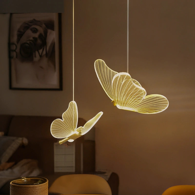modern-crystal-pendant-light-with-gold-finish-for-dining-room-img3.webp