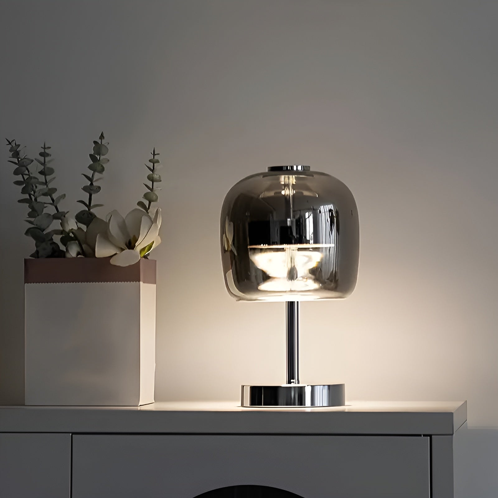 modern-dimmable-table-lamp-with-elegant-globe-shade-for-bedroom-img1.jpg