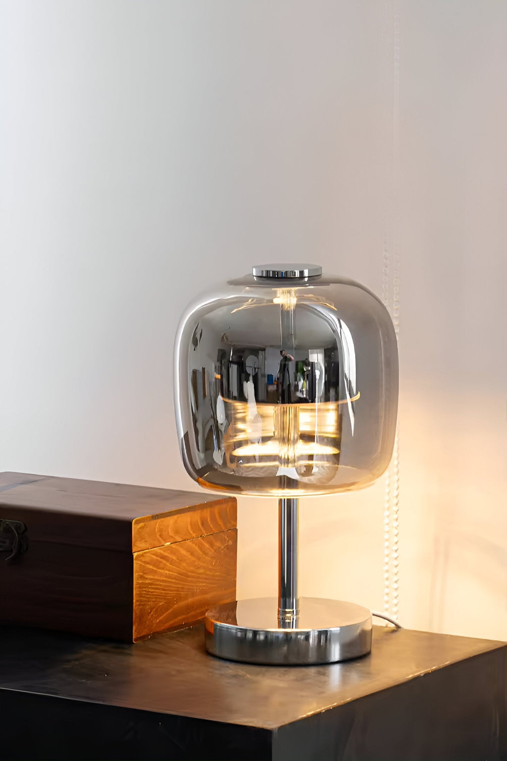 modern-dimmable-table-lamp-with-elegant-globe-shade-for-bedroom-img4.jpg