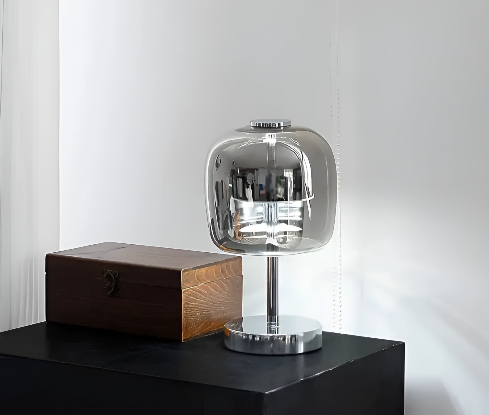 modern-dimmable-table-lamp-with-elegant-globe-shade-for-bedroom-img5.jpg