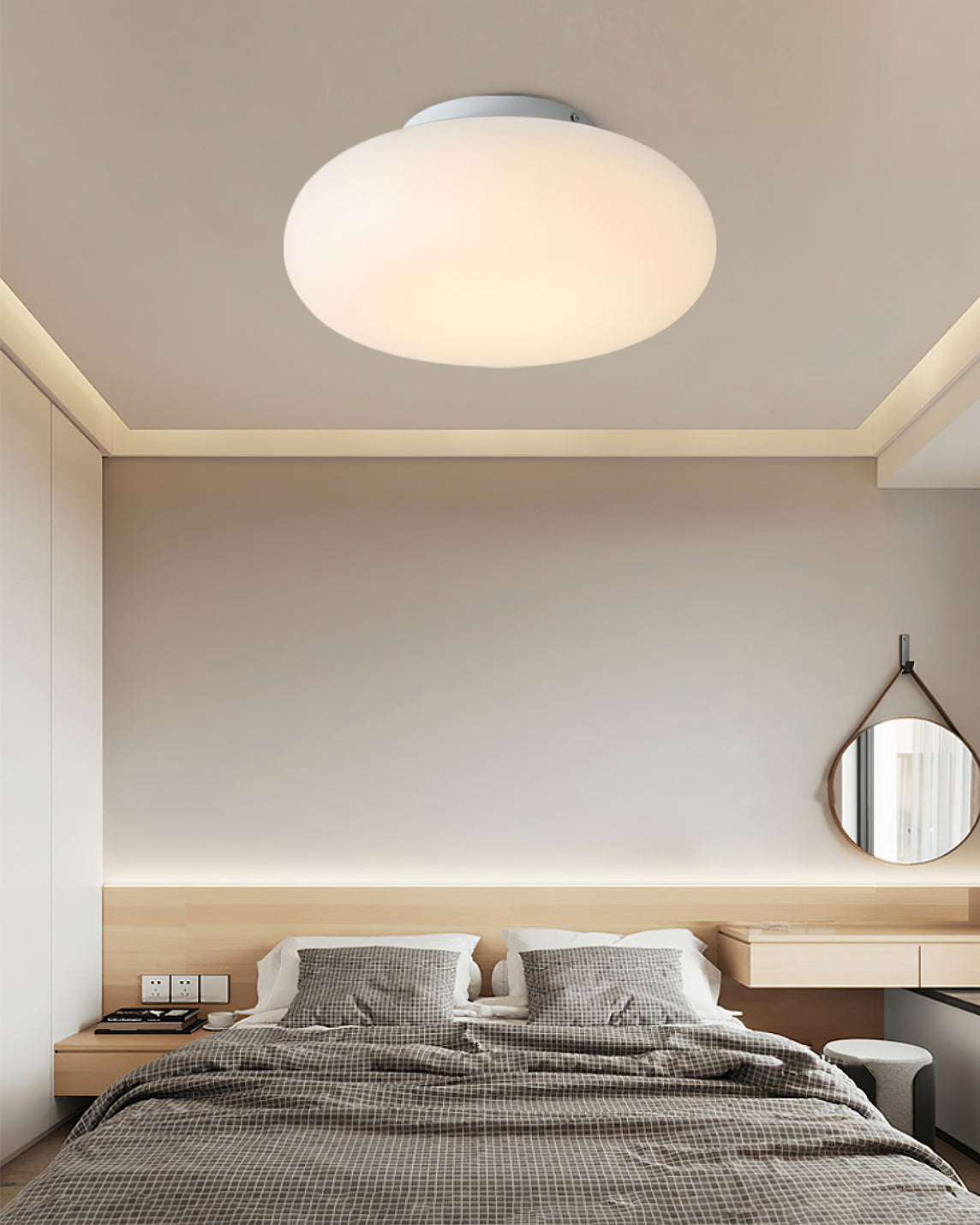 modern-ellipsoid-ceiling-light-with-minimalist-geometric-design-img5.jpg