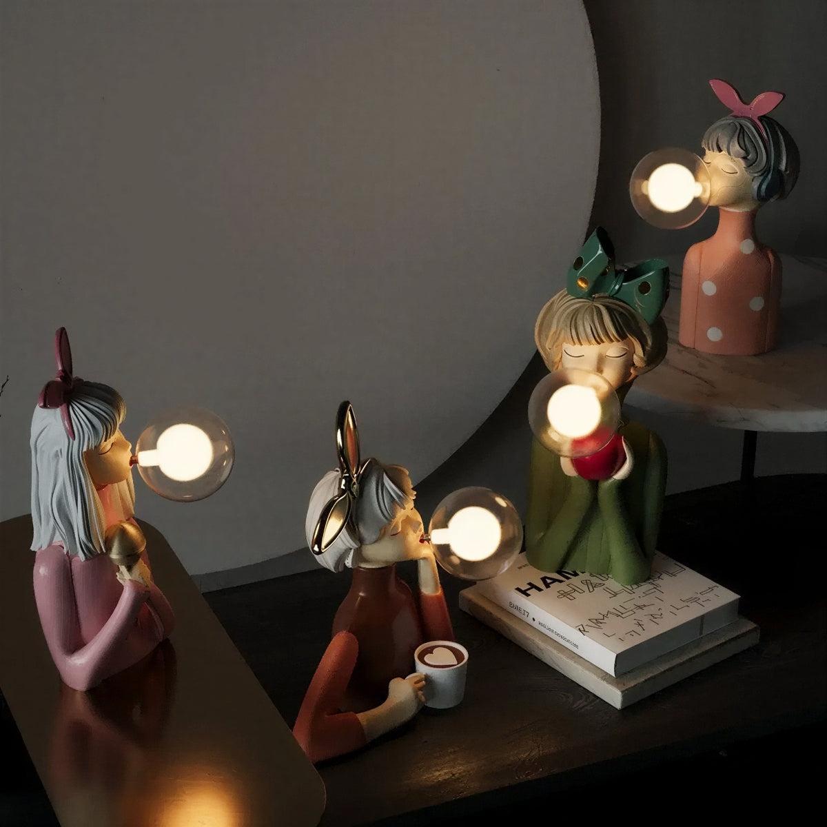 modern-figurine-table-lamp-with-sculptural-base-for-living-room-img3.jpg
