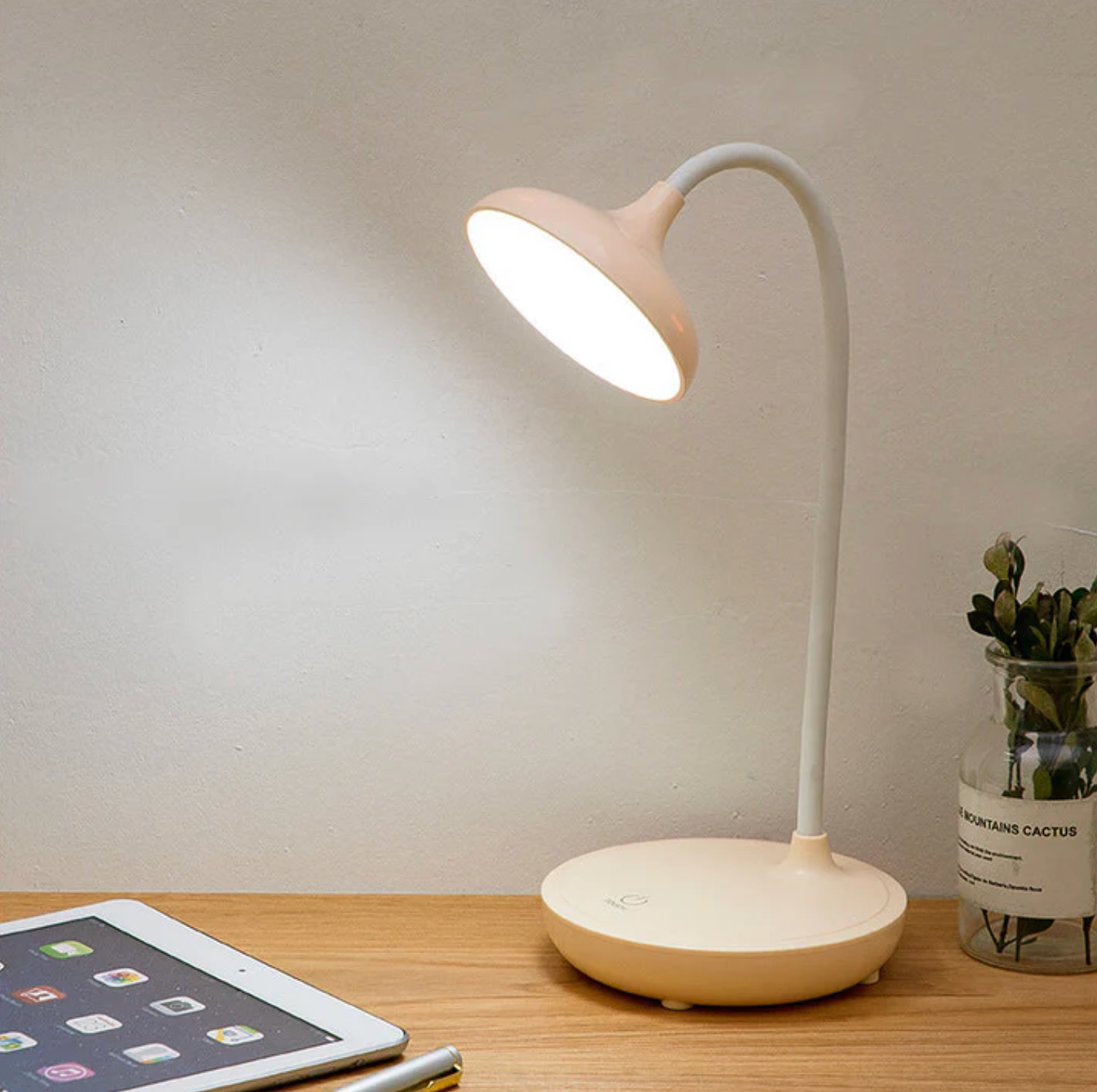 modern-flexible-led-table-lamp-with-touch-control-and-dimmer-img5.png