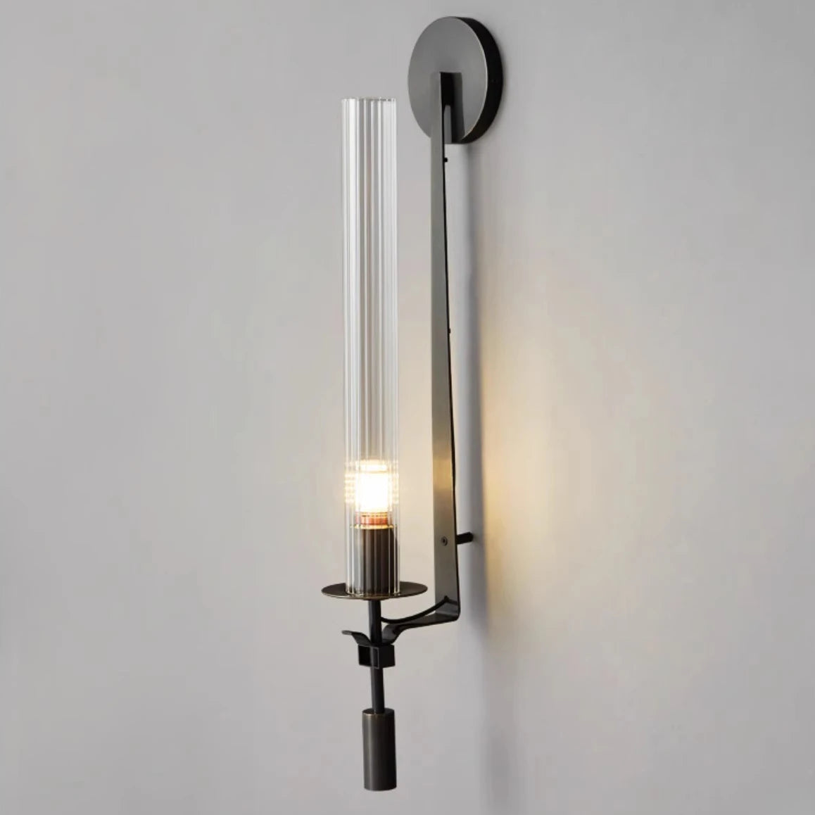 modern-gold-wall-sconce-with-minimalist-design-for-living-room-img2.webp