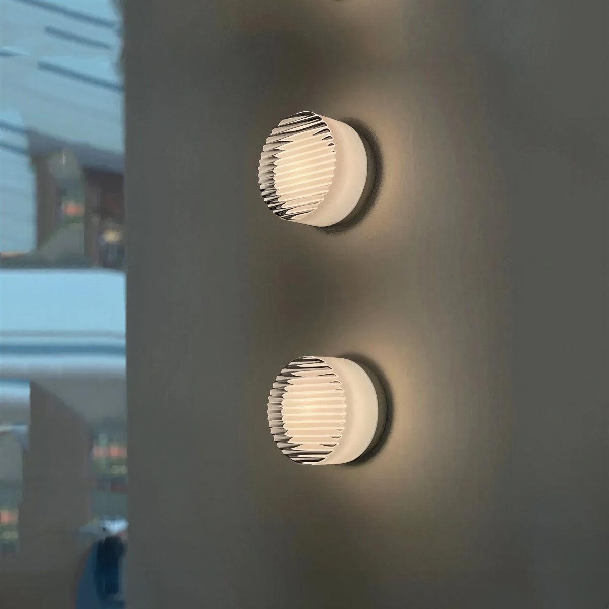 modern-grated-wall-sconce-light-with-warm-ambient-led-glow-indoor-img1.jpg