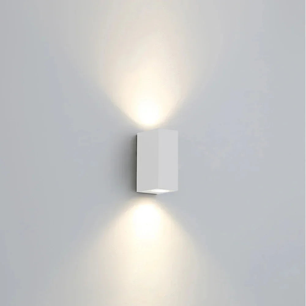 modern-led-outdoor-wall-sconce-with-waterproof-aluminum-finish-img2.jpg