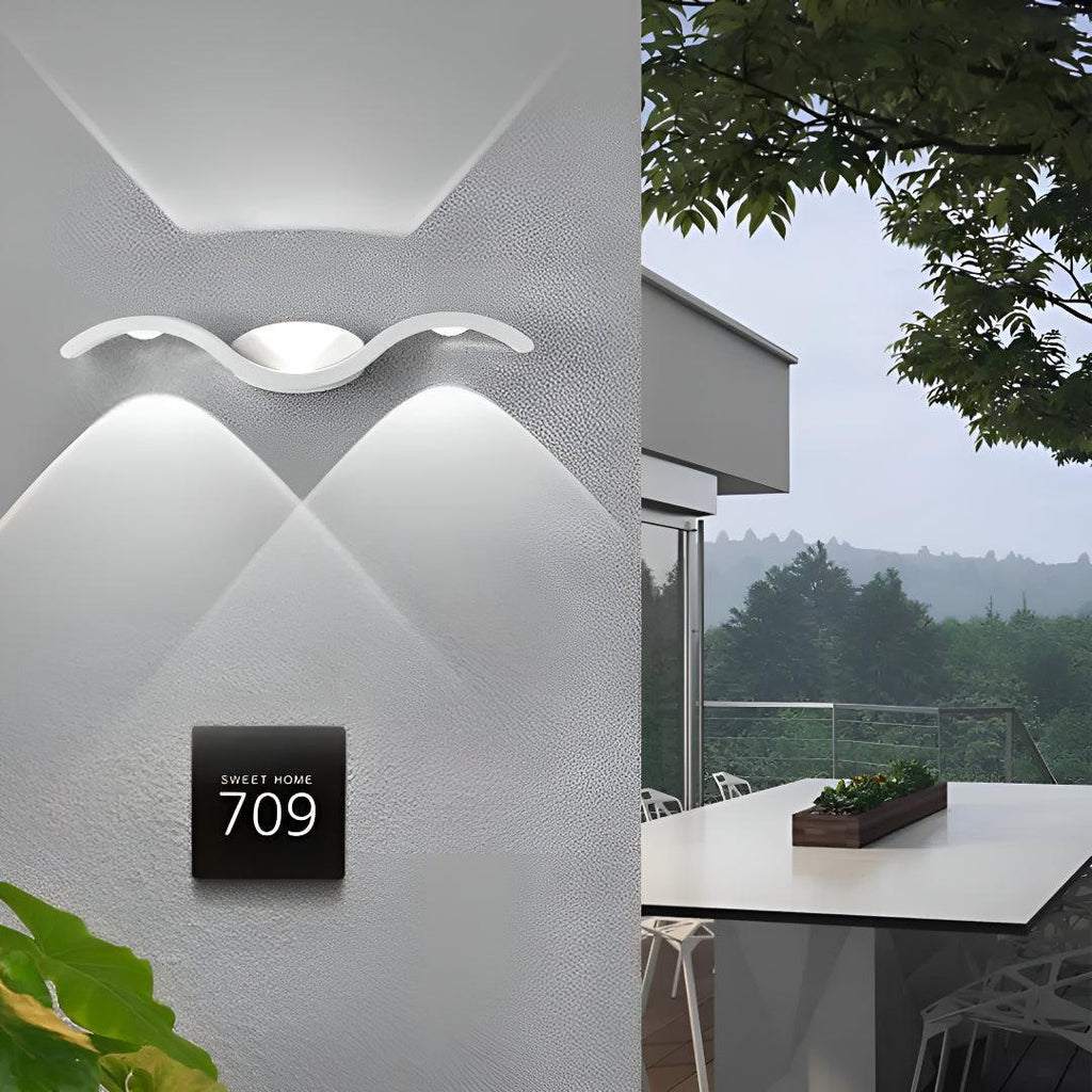 modern-led-wall-sconce-with-up-down-wavy-light-effect-img4.jpg
