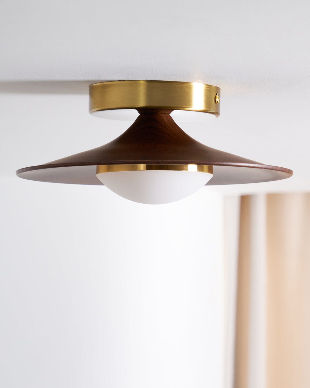modern-minimalist-ceiling-light-with-frosted-glass-shade-img19.jpg