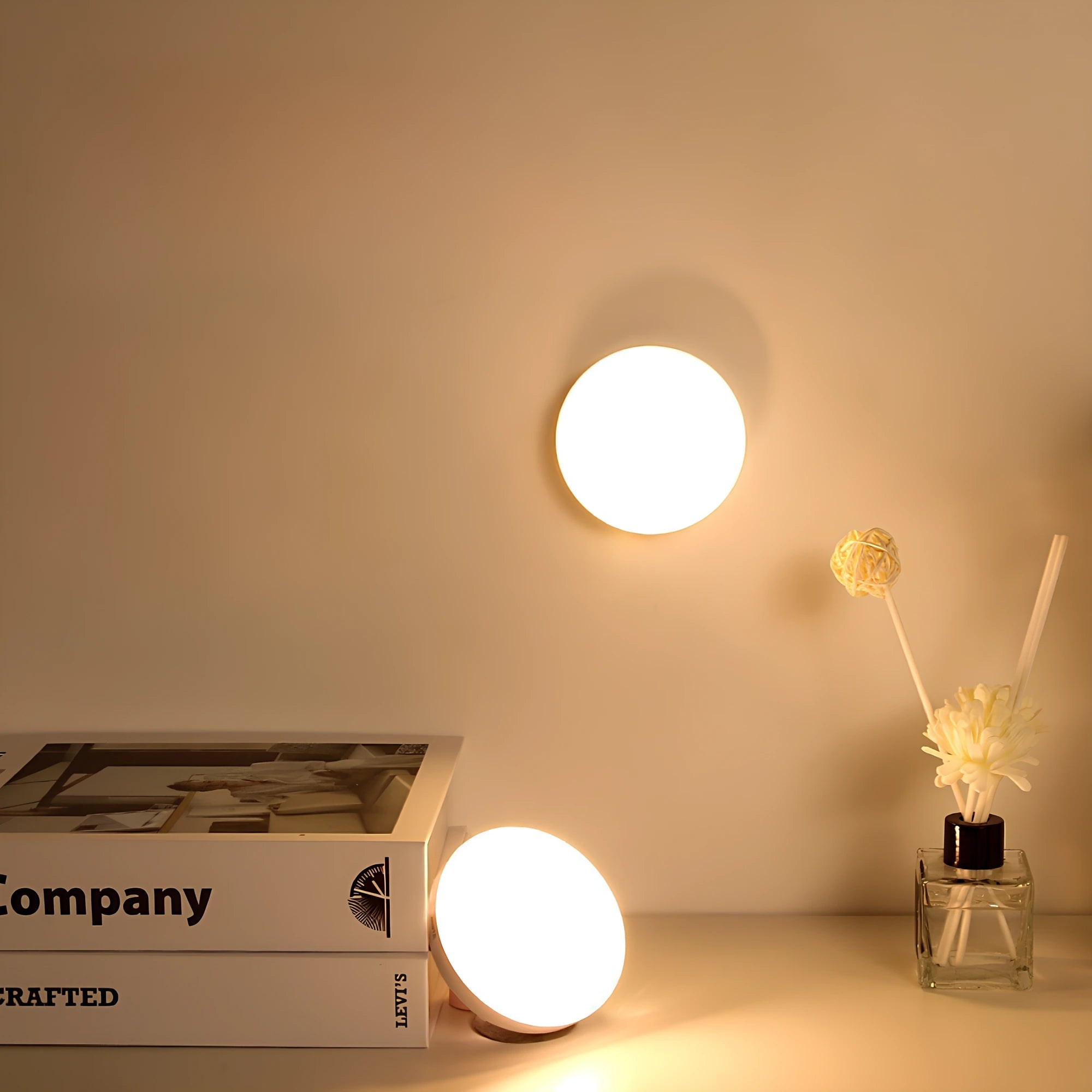 modern-motion-sensor-wall-sconce-light-with-auto-detection-img10.webp