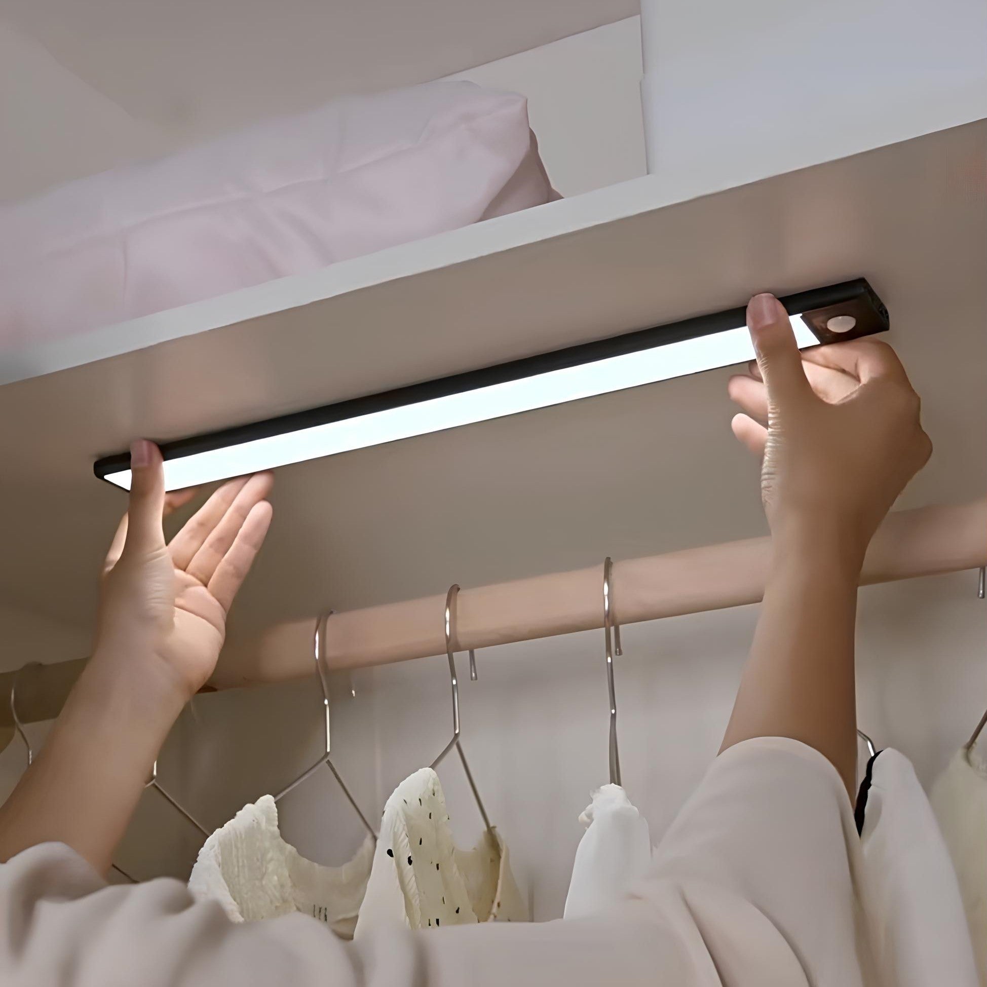 modern-motion-sensor-wall-sconce-with-battery-operated-led-light-img7.jpg